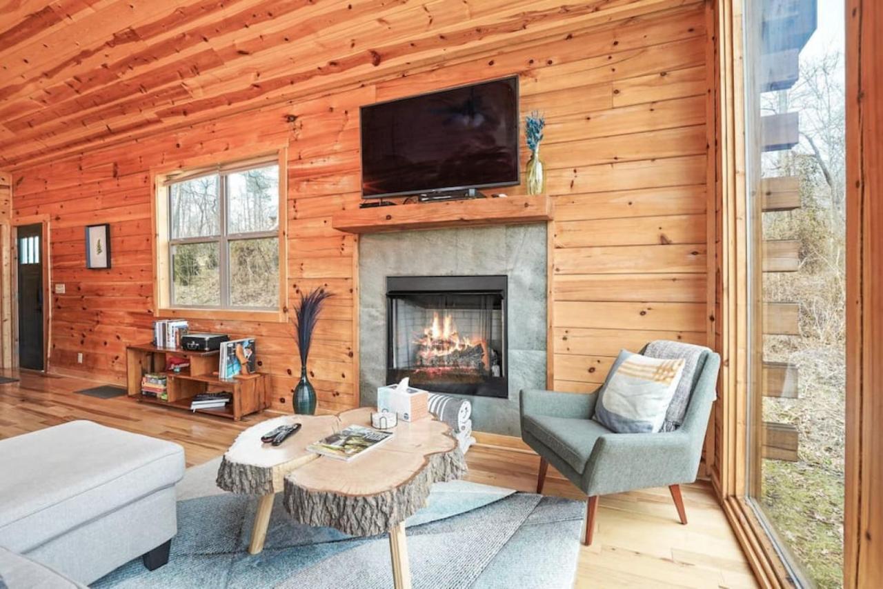 Fern Haven A Modern Take On Hocking Hills Cabins Stella Exteriör bild
