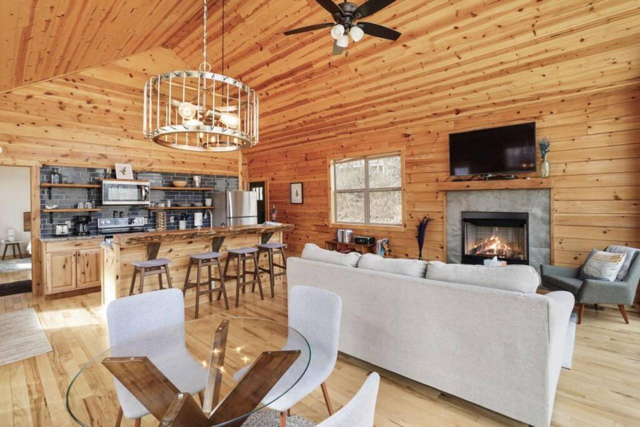 Fern Haven A Modern Take On Hocking Hills Cabins Stella Exteriör bild