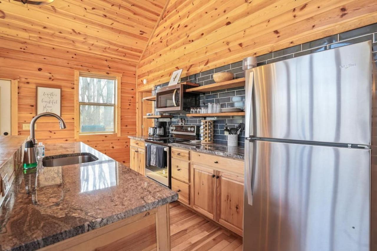 Fern Haven A Modern Take On Hocking Hills Cabins Stella Exteriör bild