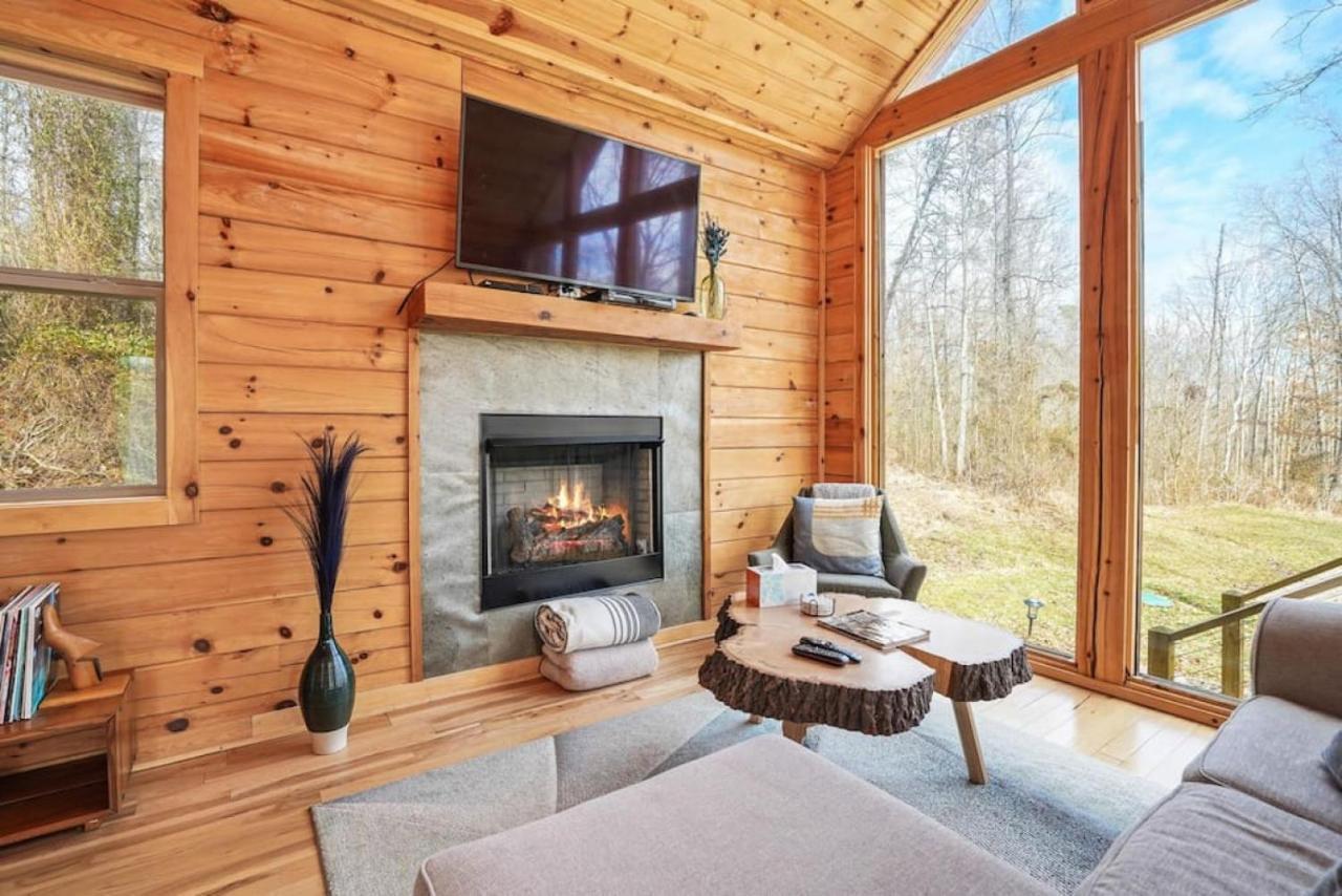 Fern Haven A Modern Take On Hocking Hills Cabins Stella Exteriör bild