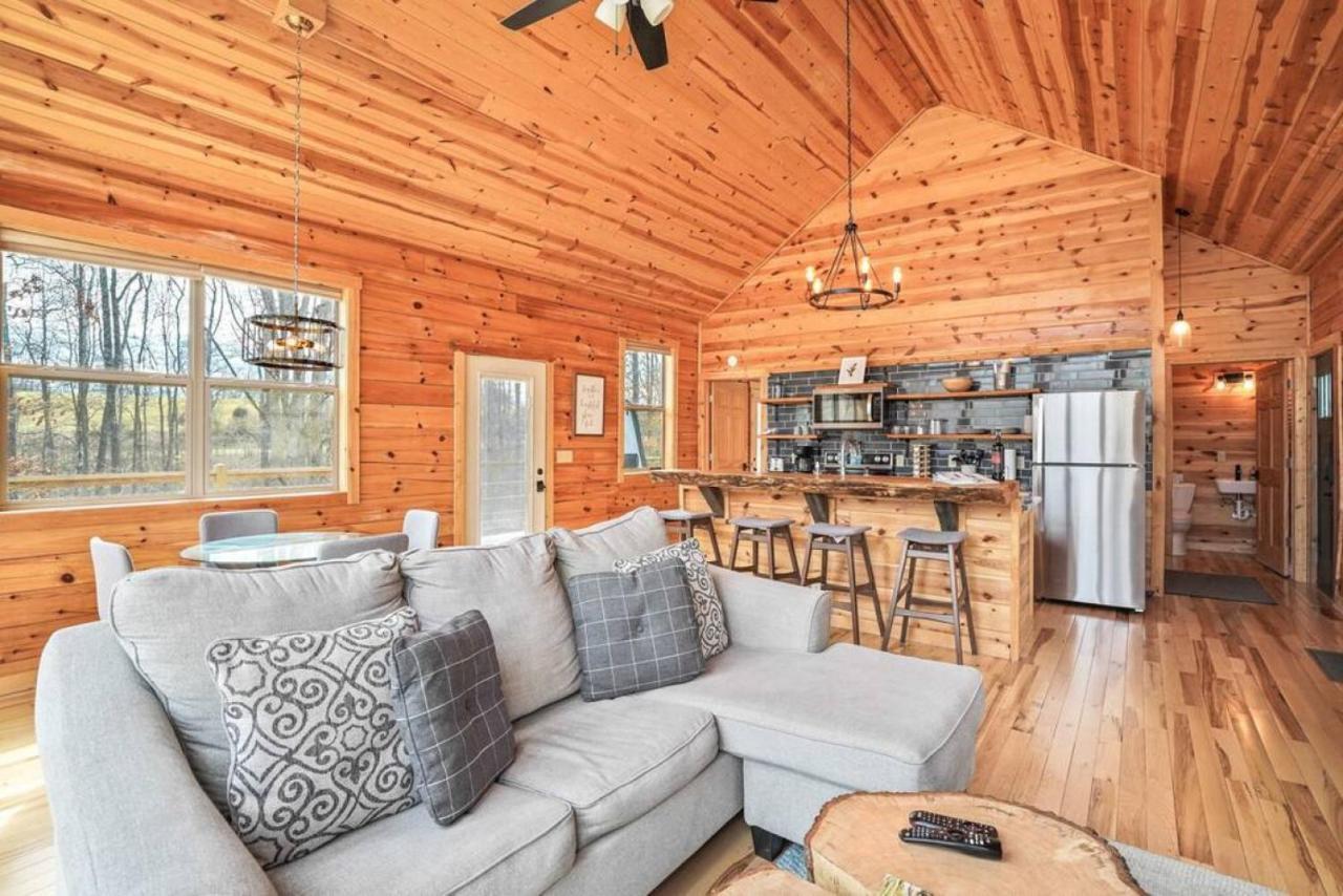 Fern Haven A Modern Take On Hocking Hills Cabins Stella Exteriör bild