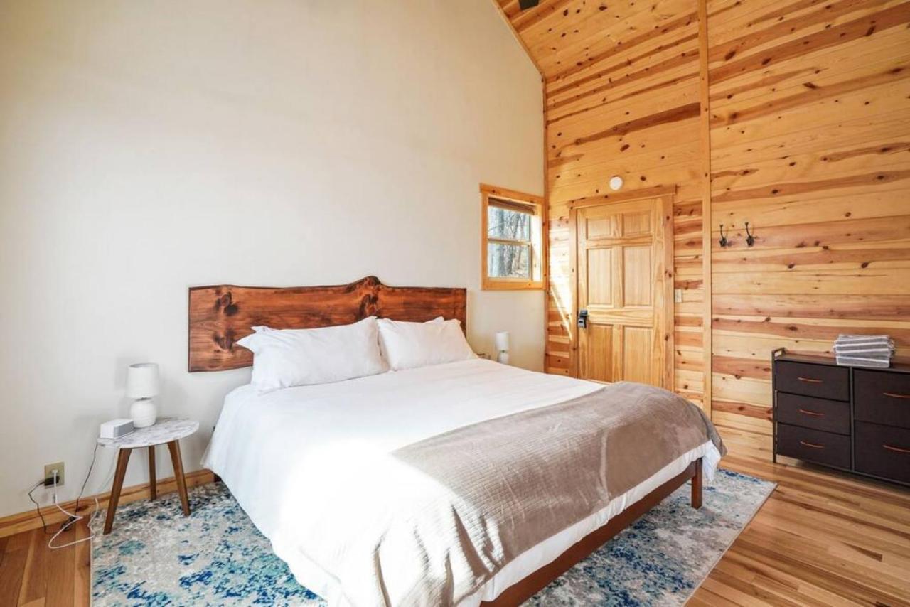 Fern Haven A Modern Take On Hocking Hills Cabins Stella Exteriör bild
