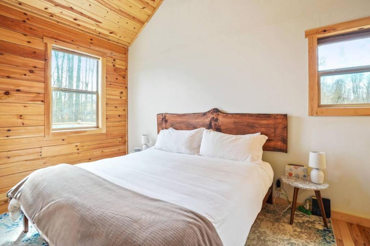 Fern Haven A Modern Take On Hocking Hills Cabins Stella Exteriör bild